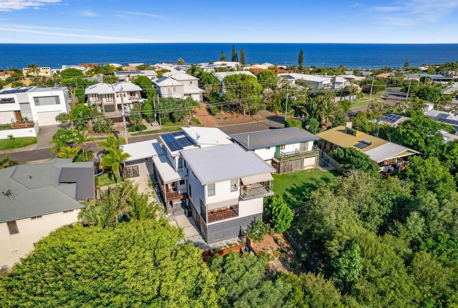 Holiday home Chic Coastal Home - 31 Orealla Sunrise Beach Australia